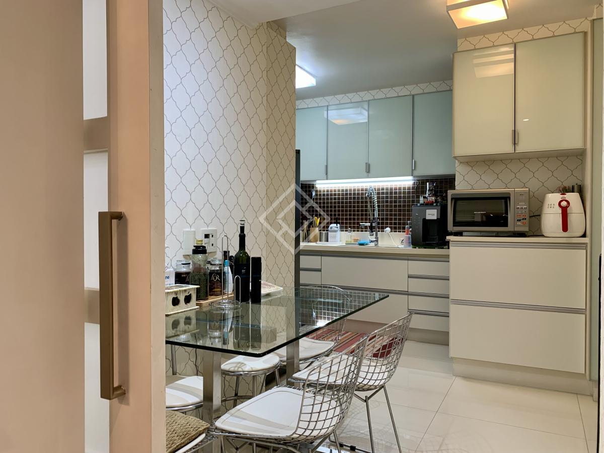 Apartamento à venda com 4 quartos, 165m² - Foto 18